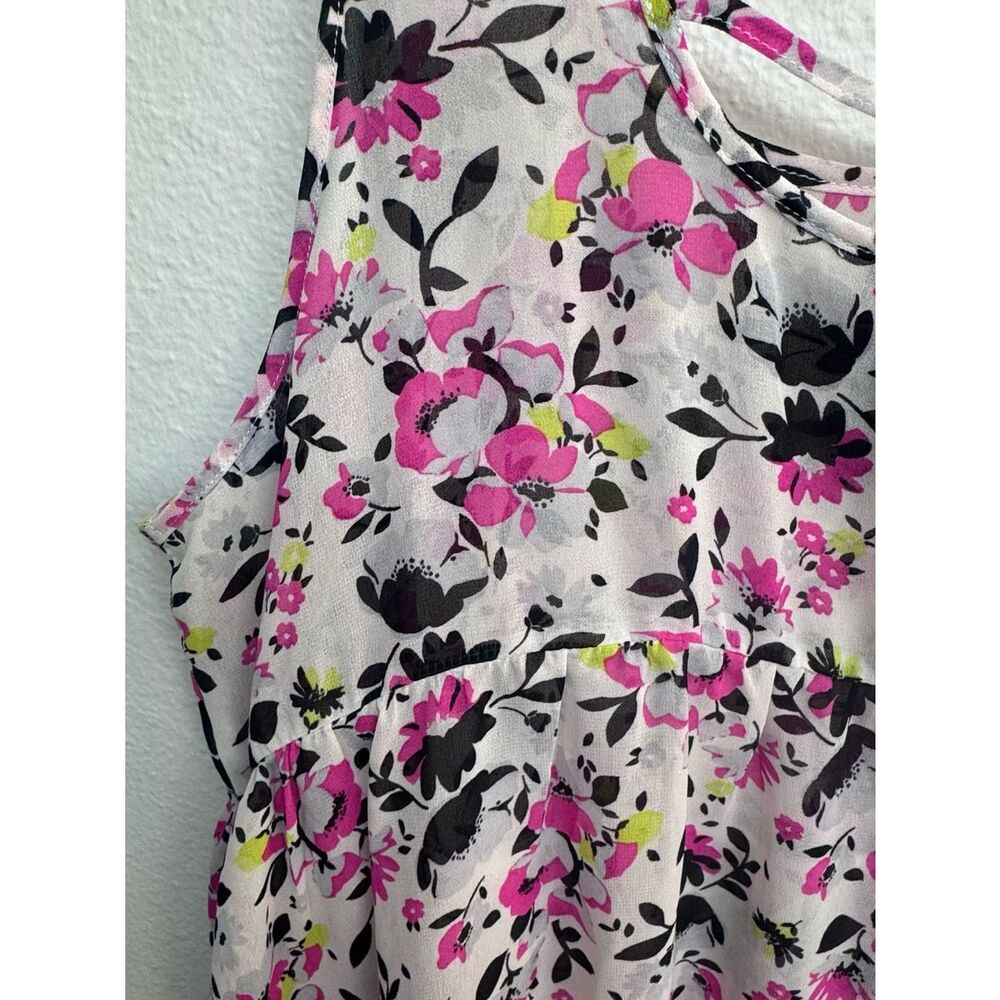 EUC Torrid Floral Chiffon Sleeveless Top - Pink & Black w/ Lattice Back - Size 0 - Picture 6 of 8